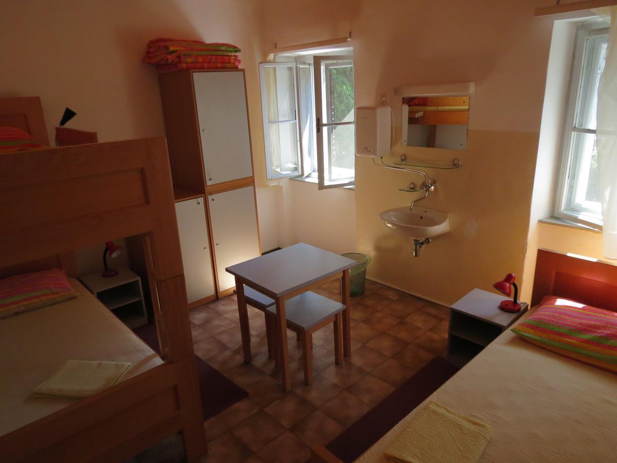 Hi Hostel Veli Lošinj Zewnętrze zdjęcie